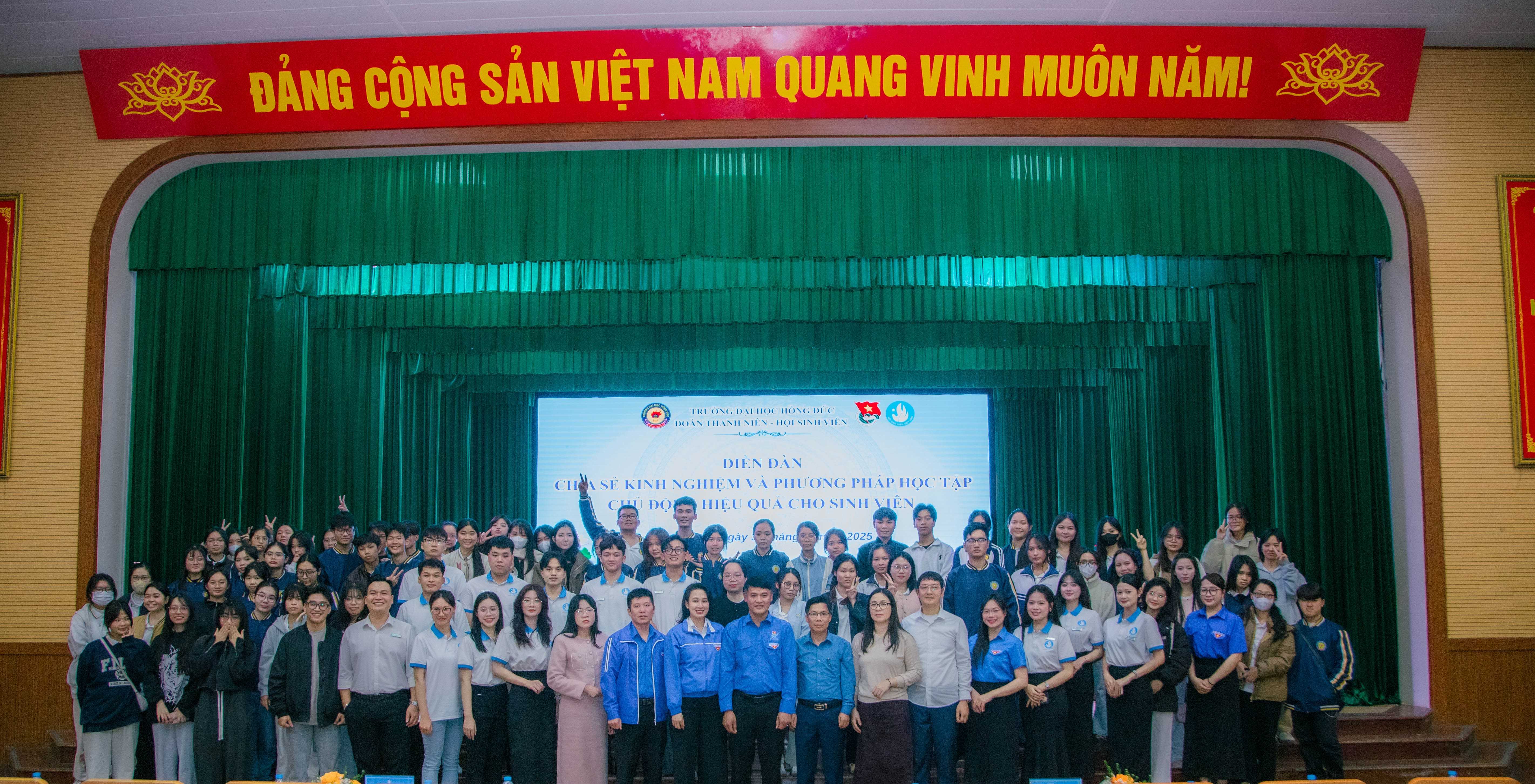 Diễn đàn Chia sẻ kinh nghiệm và phương pháp học tập chủ động, hiệu quả cho sinh viên: Lan tỏa tinh thần học tập chủ động cho sinh viên HDU
